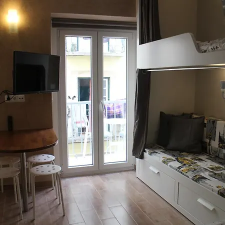 호시우 스튜디오 아파트 *